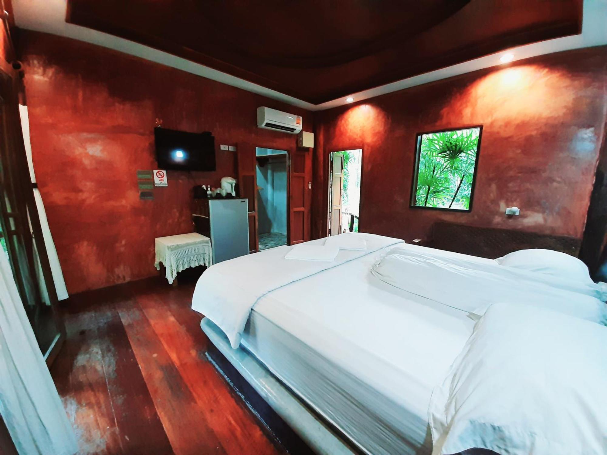 Tuaprodhome Khao Lak Bilik gambar